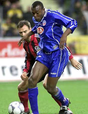 这名球员出 这名球员出